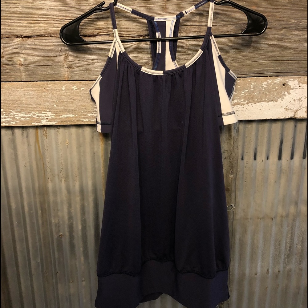 🍋 LULULEMON tank top, attached bra 🍋